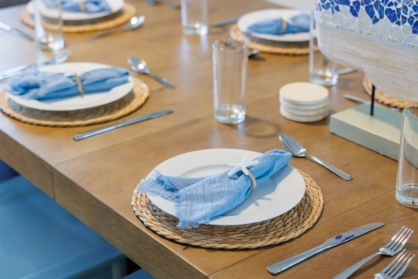 The Breezy Palm: table setting