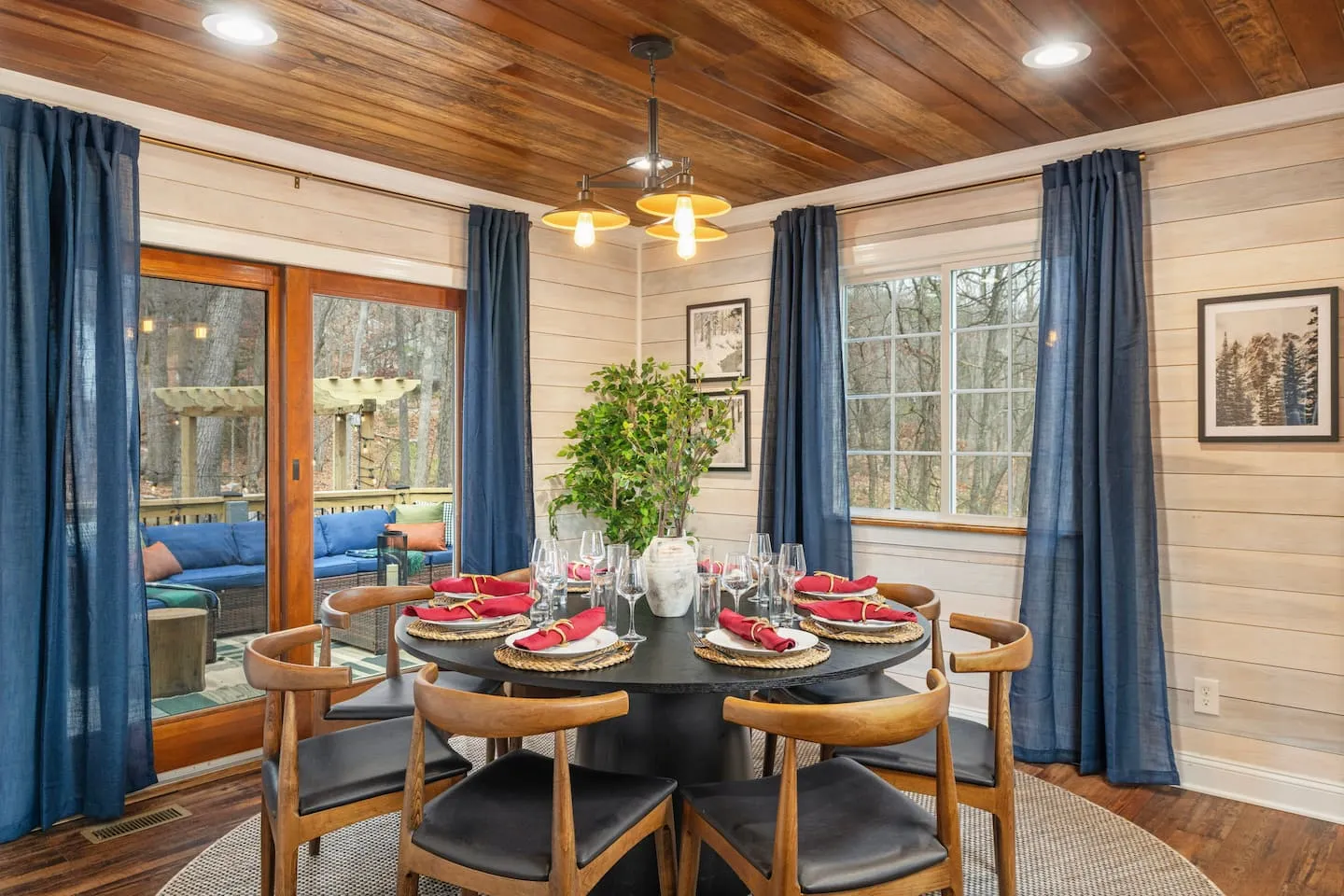 Honey Hollow: dining room table set for dinner