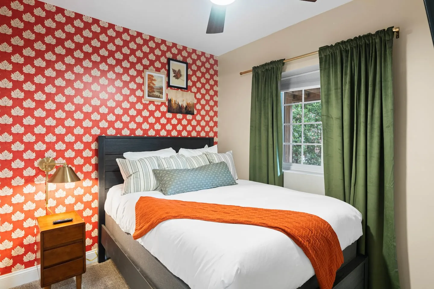 Honey Hollow: bedroom with red patterned wallpaper